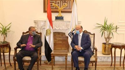 محافظ القاهرة يستقبل رئيس الطائفة الإنجيلية