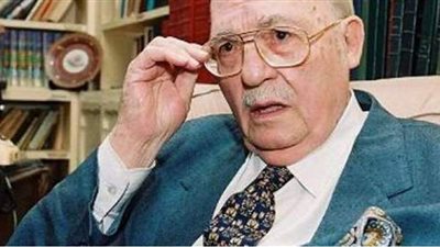 كان رضيعا ووالده ورطه فيها.. حكاية أغرب دعوى قضائية ضد ثروت أباظة