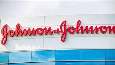 فيها سرطان قاتل.. جونسون تسحب 6 من منتجاتها وتطالب بالتوقف فورا عن استخدامها