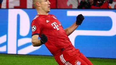 لاعب بايرن ميونخ السابق ومنتخب هولندا يعلن اعتزاله كرة القدم