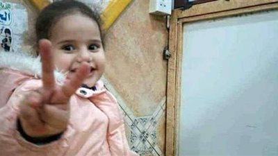 يمني يقتل زوجته وابنته بقنبلة في تواجد الشرطة