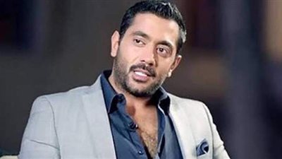 أحمد فلوكس لحلا شيحة: تتكلمين بالدين وفعلك فيه بعض التشويه لزملائك