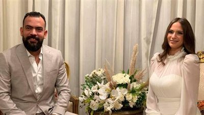 خالد عليش يعلن خطبته على مذيعة أون تايم سبورت: كملت الحتة الناقصة | صور