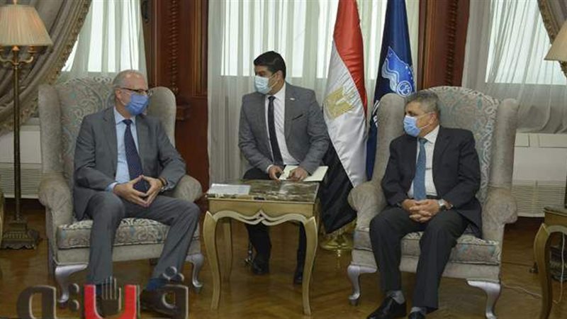 أسامة ربيع يلتقي