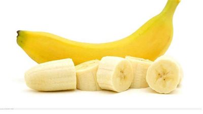 فاكهة الفلاسفة والحكماء.. فوائد الموز للقلب والمعدة