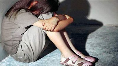 سائق توك توك يعتدي جنسيًا على طفلة صديقه داخل مقابر طنطا