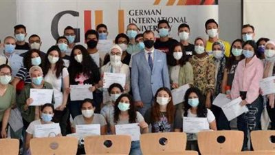 الجامعة الألمانية تقدم 17 منحة للطلاب الأوائل للسفر إلى ألمانيا