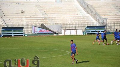 أحمد عيد يغادر مران غزل المحلة مصابا قبل مباراة الزمالك| صور