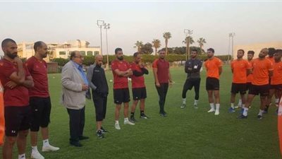 المقاولون ضد بيراميدز.. تفاصيل جلسة مشرف الكرة بالذئاب مع اللاعبين
