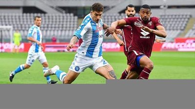 نابولي يمدد عقد نجم الفريق ويقطع الطريق على مانشستر يونايتد