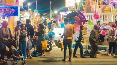 سهرات الليل بكورنيش مطروح استجمام من نوع خاص | صور