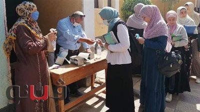 غياب 143 طالبا عن امتحان الكيمياء للثانوية العامة ببني سويف | صور