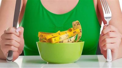 7 عادات غذائية خاطئة.. تجنبها للحفاظ على وزنك في العيد