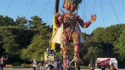 مع قرب الأولمبياد.. دمية متحركة عملاقة تتحرك من شرق اليابان إلى طوكيو | فيديو