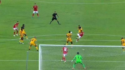 نهائي دوري أبطال أفريقيا.. شوط أول سلبي بين الأهلي وكايزر تشيفز وحالة طرد | صور