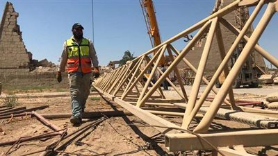 بعد 30 عامًا.. الآثار تزيل ونش معبد الكرنك تمهيدًا لافتتاح طريق الكباش