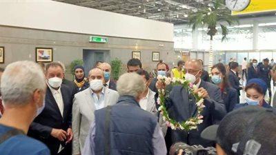 مطار القاهرة ومصر للطيران يحتفلان بالأهلي عقب التتويج الإفريقي | صور