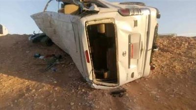 مصرع سيدة وإصابة ٦ آخرين في انقلاب ميكروباص بالعريش