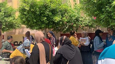 طالب بالثانوية عن امتحان الفلسفة: بلا تعليم بلا بتاع.. المهم الأهلي فاز بالنجمة العاشرة | فيديو