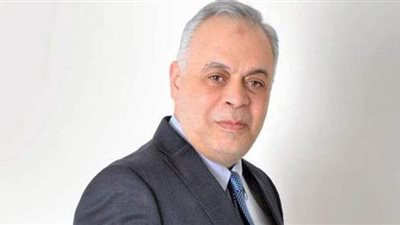 النجوم يتضامنون مع أشرف زكي بعد هجوم نجل الحويني