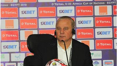 قبل مواجهته بالأولمبياد .. شوقي غريب يضع يده على مفاتيح لعب المنتخب الأسباني