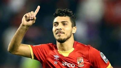 محمد شريف: وقعت للزمالك لمدة شهر وبعدها غيرت وجهتي للأهلي بسبب محمد عنتر | فيديو