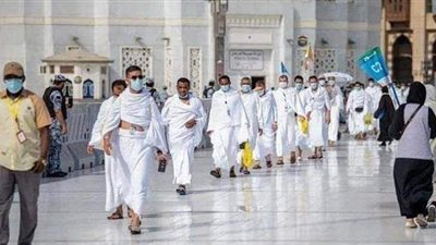 هل تم رصد حالات مصابة بكورونا بين الحجاج؟.. وكيل وزارة الحج يجيب