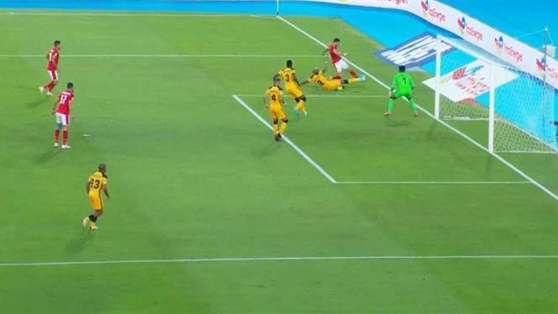 الأهلي وكايزر تشيفز