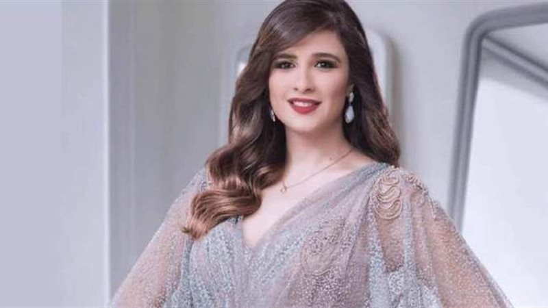 ياسمين عبد العزيز