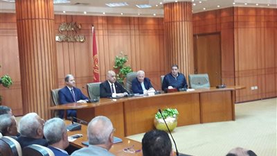 محافظ بورسعيد يستقبل رئيس هيئة تعاونيات البناء والإسكان (صور)