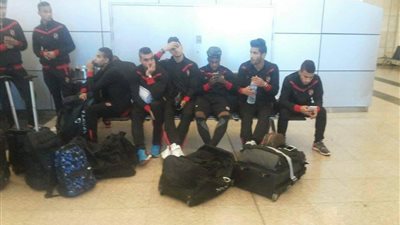 بالصور.. وصول بعثة الأهلي لمطار القاهرة استعدادًا للسفر إلى الإمارات