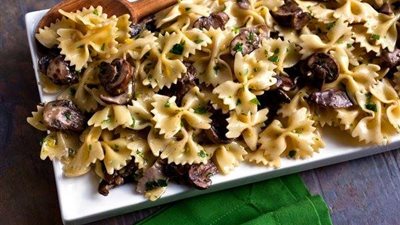طريقة إعداد المكرونة بالمشروم والثوم من الشيف نيفين