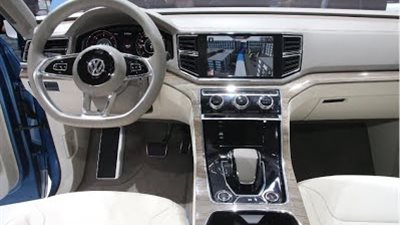 «فولكس فاجن» تهدي سيارتها الجديدة «أرتيون» لامرأة سعودية