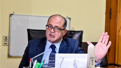 مدير مستشفيات جامعة عين شمس: فصل الممرض المتحرش بمريضة نهائيا في حالة ثبوت التهمة عليه