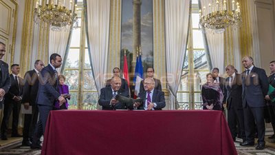 بالفيديو والصور.. «السيسي» و«أولاند» يشهدان توقيع اتفاقيات بين مصر وفرنسا