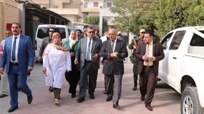 محافظ الفيوم يتفقد مستشفى التأمين الصحي للوقوف على مستوى الخدمات
