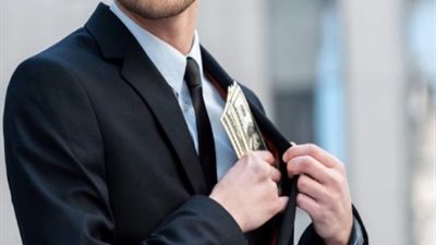 رجل أعمال تركي يقر بتجارته غير المشروعة مع إيران