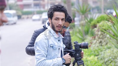 بعد نجاح «زي اليوم ده».. علاء الدين مصطفى يعود بـ«سحر الكتب» (صور)