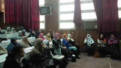 خبراء: الزيادة السكانية تؤثر بالسلب على العملية التعليمية في مصر (صور)