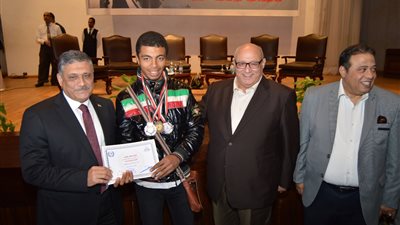 رئيس جامعة عين شمس: نسعى لدمج الطلاب ذوي الإعاقة