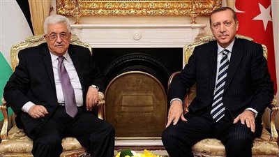 الرئيس الفلسطيني يجتمع مع أردوغان قبل قمة القدس