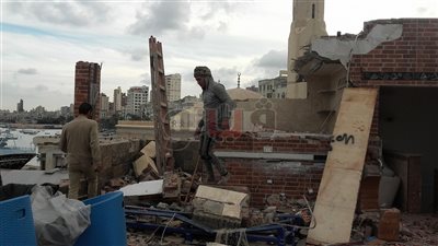 تفاصيل إزالة التعديات على الآثار الإسلامية بالإسكندرية.. صور