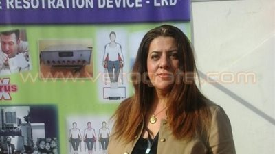 بالفيديو والصور.. مهندس وطبيبة مصريان يبتكران أول جهاز لتدمير جميع أنواع الفيروسات.. شفاء مريض فيروس سي خلال 24 ساعة.. ثمن الجهاز 2000 جنيه وتكلفة العلاج بسيطة للغاية وليس له آثار جانبية