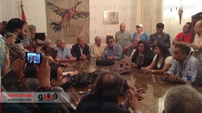 مثقفون وفنانون يشكلون لجنة لإدارة الاعتصام داخل وزارة الثقافة