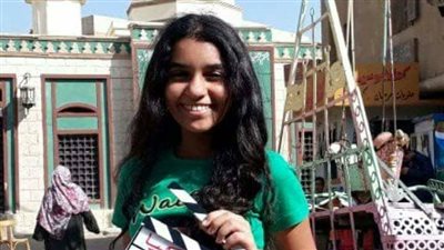 محمد رجب يقدم الطفلة سارة سعدون لأول مرة في «بيكيا» (صور)