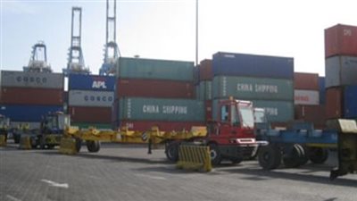 حل مشكلة توقف الصادرات المصرية على الحدود الجنوبية بـ