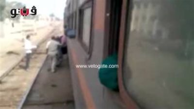 بالفيديو.. توقف قطار المنوفية لركوب سيدة وزوجها