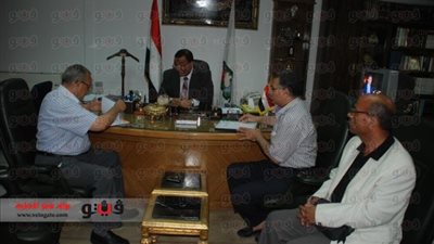 بالصور.. محافظ سوهاج يعتمد نتيجة الشهادة الابتدائية