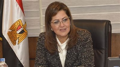 وزيرة التخطيط تغادر إلى باريس بدعوة من منظمة التعاون الاقتصادي