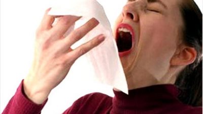 تغلبي على نزلات البرد والإنفلونزا بالطرق الطبيعية